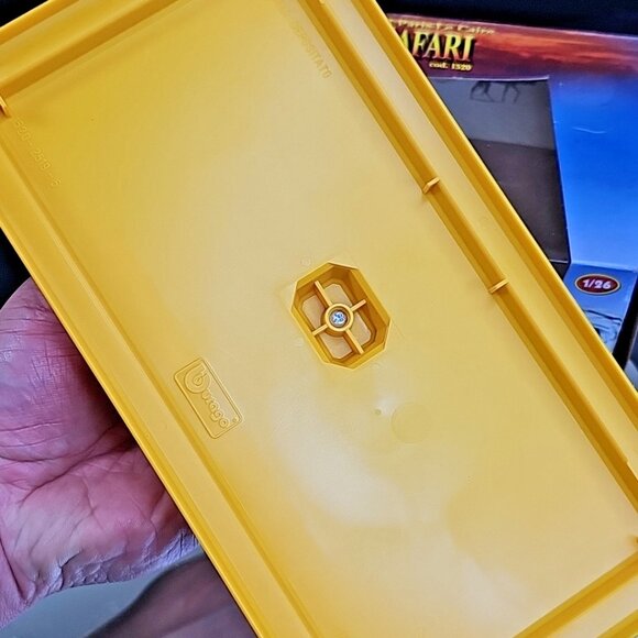 Bburago 2000 Renault Schlesser Rally Car Code #16902 Italy 1/26 With Box - Picture 6 of 16